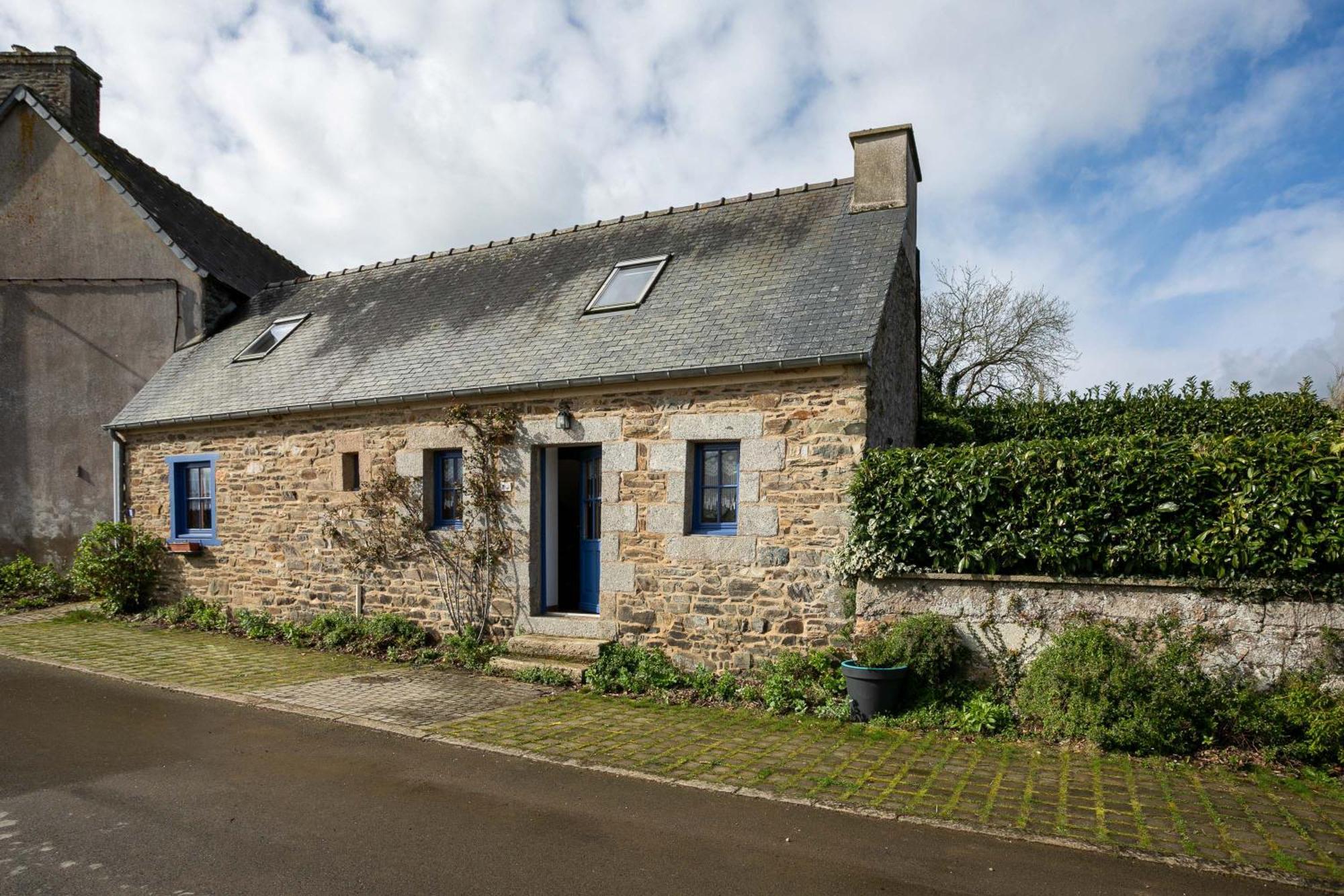 Maison Bleue La Roche-Derrien Exterior foto